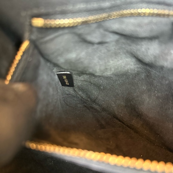 Authentic Christian Dior Black Leather Shoulder Bag With Gold hardware - Picture 16 of 16